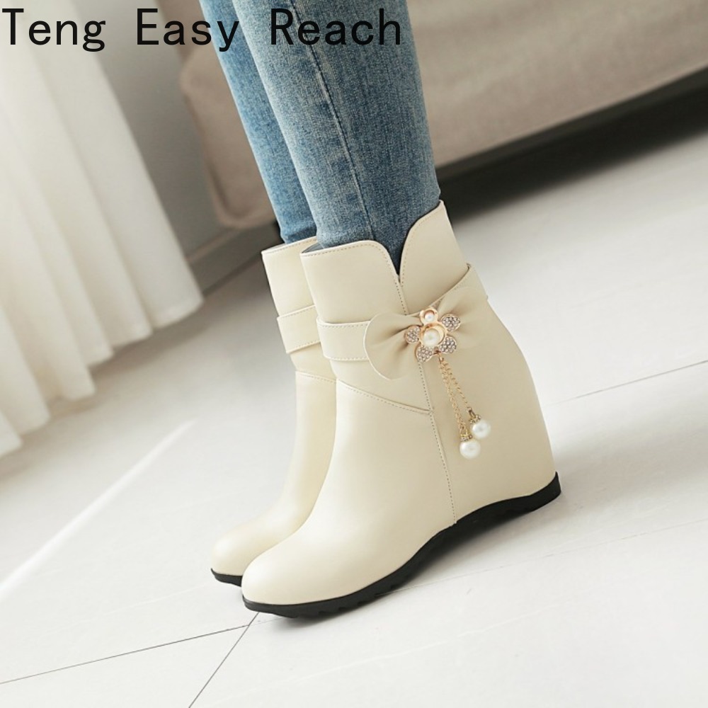 أحذية نسائية أنيقة بكعب ويدجز  - مراجعة Ethnic Fashion Brands وسعره