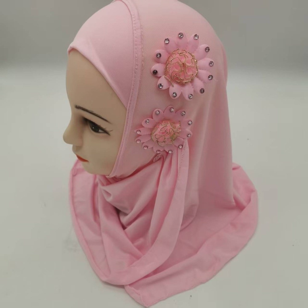 حجاب أطفال عصري بنقوش زهور ساد - مراجعة Ethnic Fashion Girls وسعره