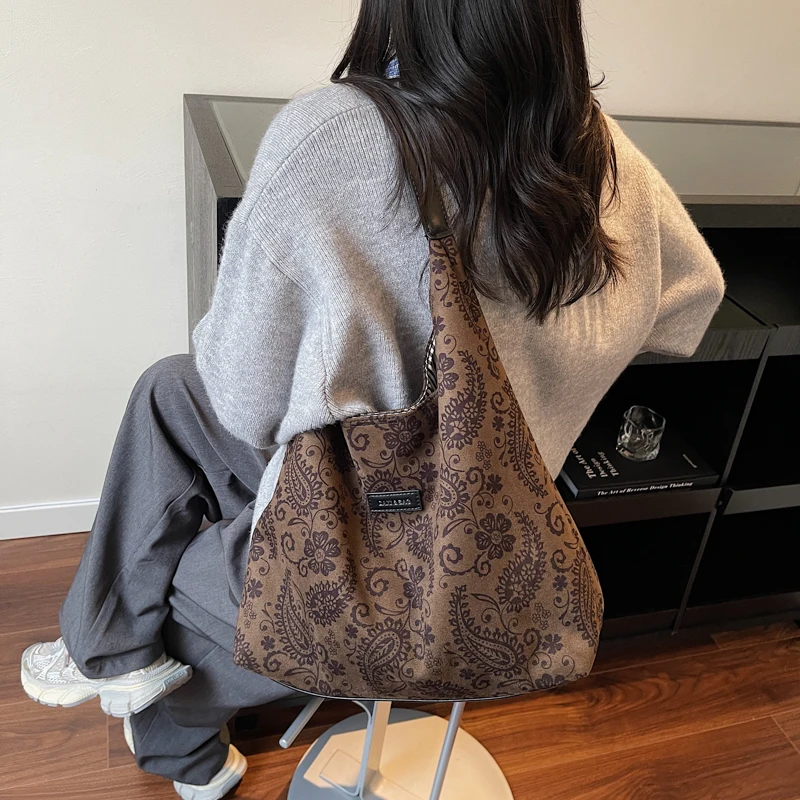 أنماط النايلون الفاخرة الخفيفة - مراجعة Ethnic Fashion Brands وسعره