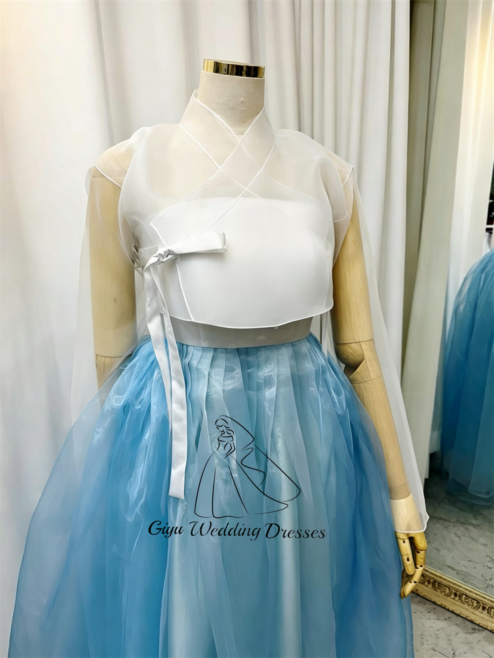 فستان سهرة كوري مخصص من جيو، ف - مراجعة Hanbok Modern Set وسعره